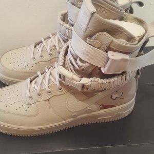 Nike SF air force 1 desert camo DS